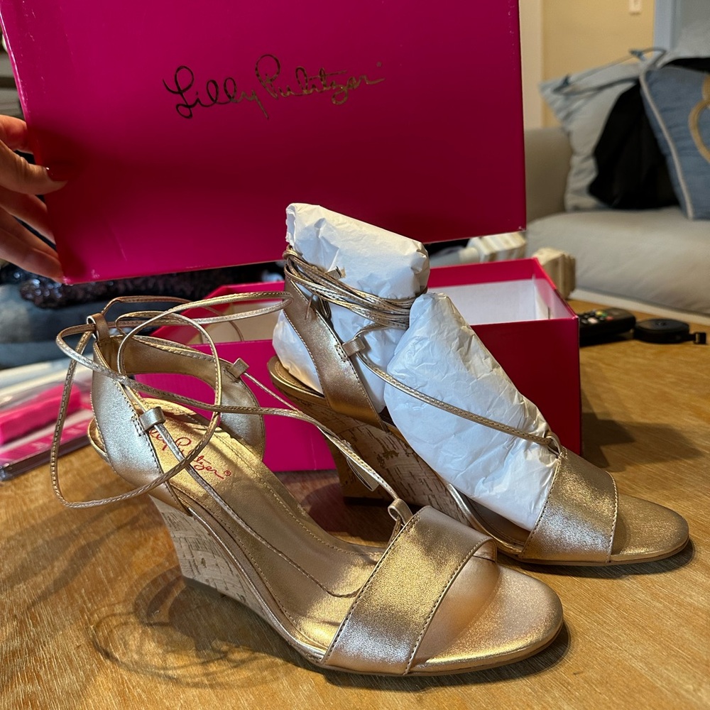 NWT Lilly Pulitzer Metallic Gold Wedges